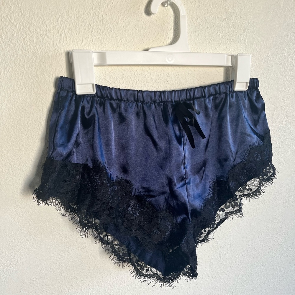 SHEIN Navy Blue & Black Lace Satin Cozy Silky Pajama Bottom Shorts Women’s Small